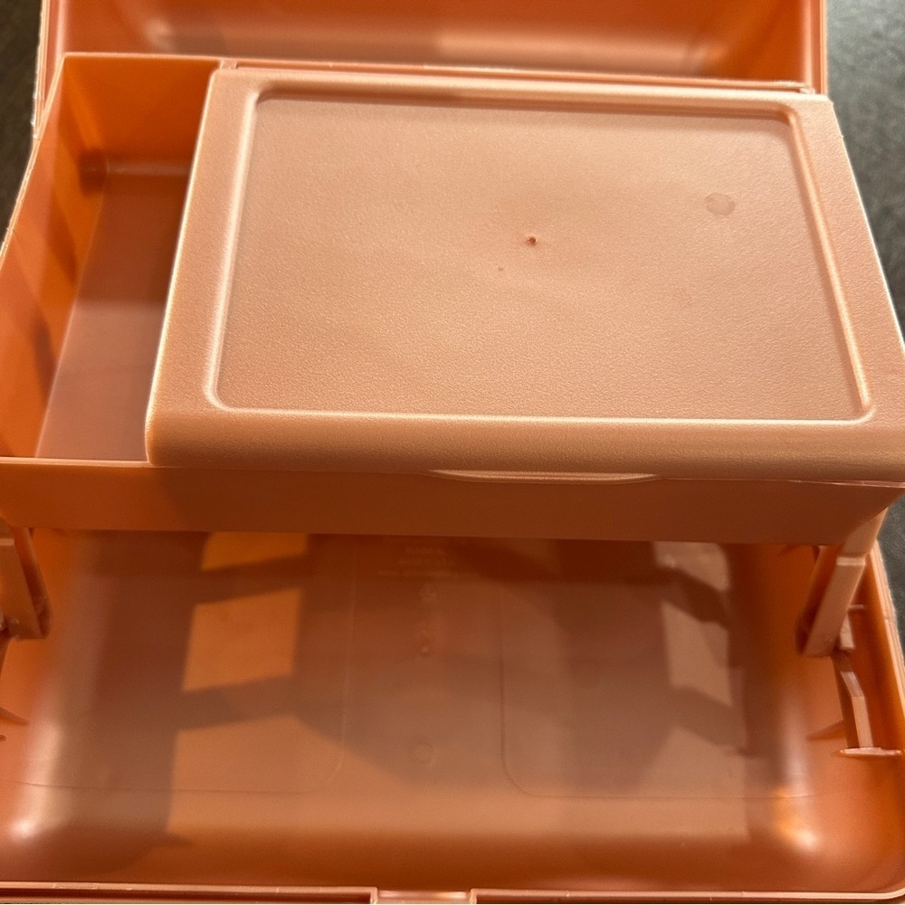 Light Pearly Pink Caboodle Latched Make-Up Case with Mirror - Picture 8 of 11